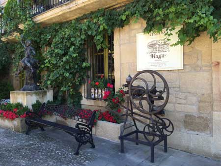 Tecnovino bodegas centenarias Cata Barrio Bodegas Muga 1