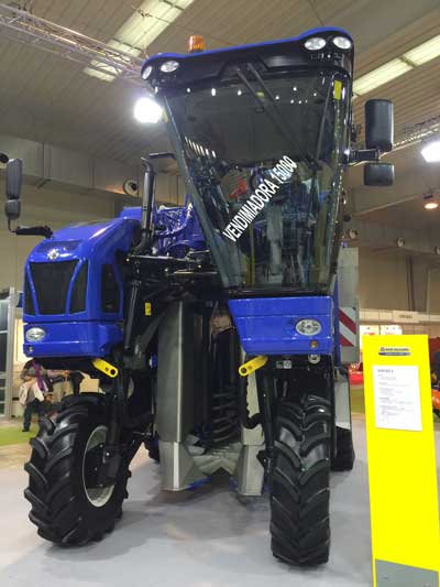 Tecnovino New Holland Tecnovid vendimiadora Braud 1