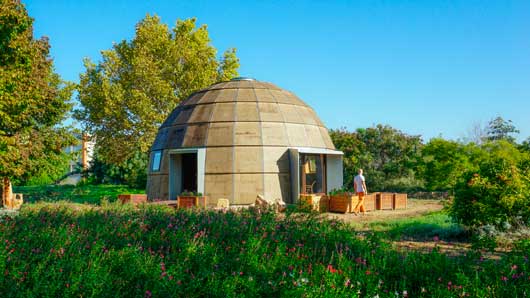 Tecnovino construccion para bodegas y en turismo Ecologic dome Chapeau Vert 1