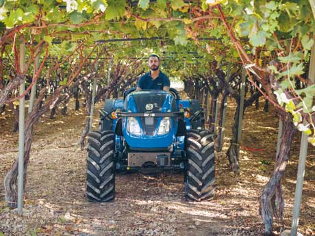 Tecnovino tractores de New Holland T4FB