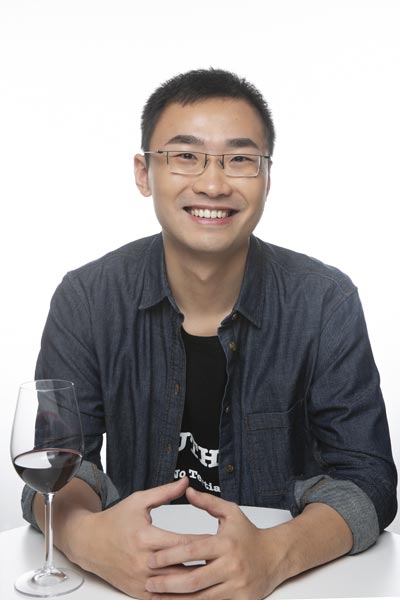 Tecnovino titulo Master of Wine 8 Gus Zhu Photo MW