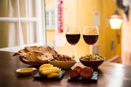 Copa de vino. - Picture of De vinos, Madrid - Tripadvisor