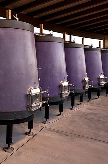 Tecnovino depositos de hormigon para vino Conical Sonoma by SAS