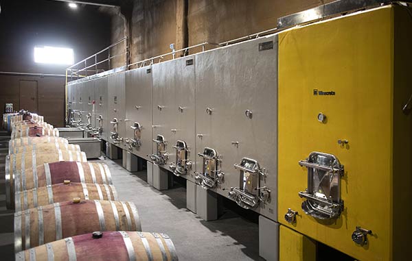 Tecnovino depósitos de hormigón vinos Winecrete 1 detalle