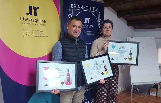 Tecnovino D.O. Utiel-Requena vinos seleccionados 2023 concurso representación Consejo Regulador. 
