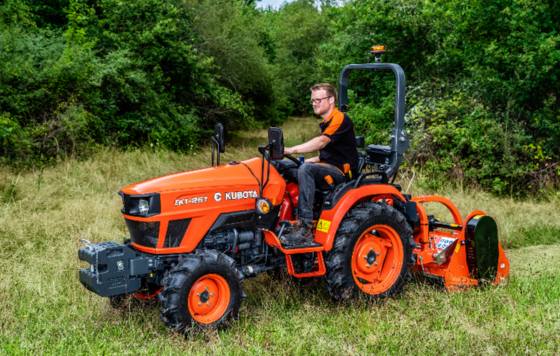 Tecnovino- EK1-261, el tractor compacto de Kubota