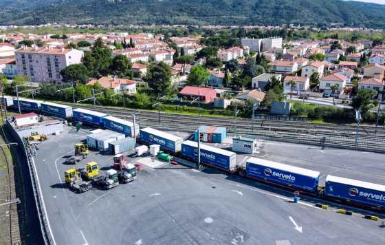 Tecnovino- Grupo Freixenet impulsa la descarbonización con el transporte ferroviario del cava