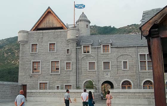 Tecnovino vino y enoturismo en China Scottish Castle de Chris Ruffle en Penglai