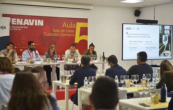 Tecnovino- Fenavin 2025: ponencia EDA sobre suelos y vinos