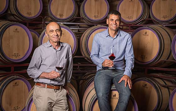 Tecnovino- Grupo Bodegas Olarra, relevo en la dirección técnica:Javier Martinez de Salinas y DIego Orio