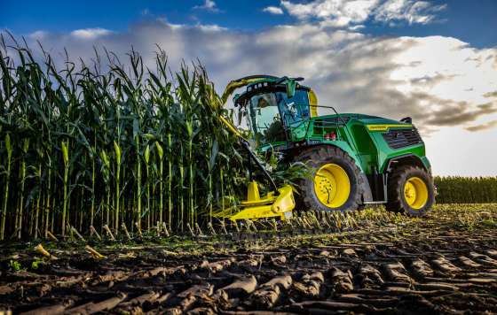 Picadoras de forraje autopropulsadas F8 y F9 de John Deere