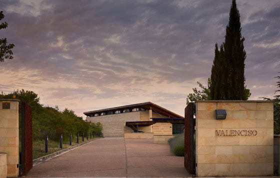 Tecnovino-Compañía Bodeguera Valenciso: instalaciones