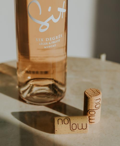 Tecnovino- cierre vinos desalcoholizados Nomacorc nolow de Vinventions: uso en vino Cuvée Six