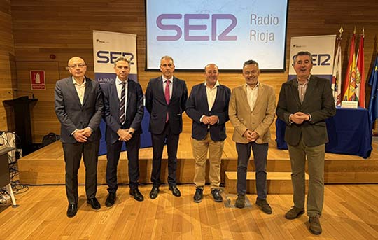 Tecnovino- Fernando Ezquerro., presidente de la Interprofesional del Vino de España (Oive), en el Foro Radio Rioja