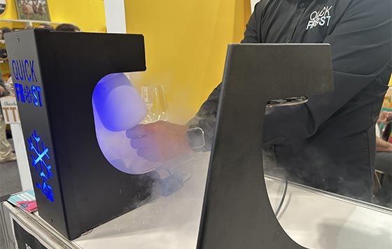 tecnovino- escarchadora de copas Quick Frost enfriando