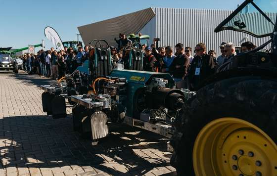 Tecnovino- robotica agricola, John Deere Parla Innovation Center Field Day Spain