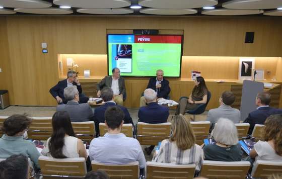 Tecnovino- Barómetro sobre sostenibilidad vitivinícola, Cajamar y FEV