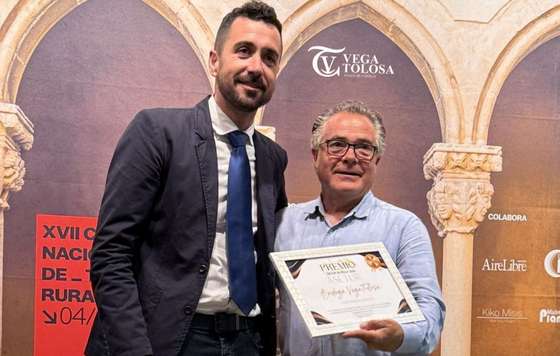 Tecnovino- Pagos de Familia VEGA TOLOSA Mejor Bodega en los Premios Nacionales de Turismo Rural 2026