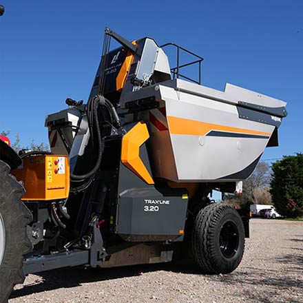 Tecnovino- vendimiadora arrastrada TraxLine 3.20 de Pellenc, presentación en Avanterra Tech