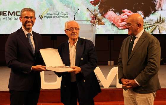 Tecnovino- José Peñín Premio Fundación UEMC 2026 a 'Toda una vida dedicada al mundo del vino'